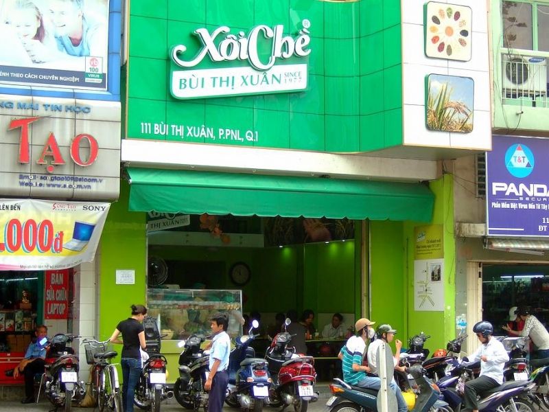 Famous place for Sticky Rice & Desserts in Saigon District 1 - XOI CHE BUI THI XUAN